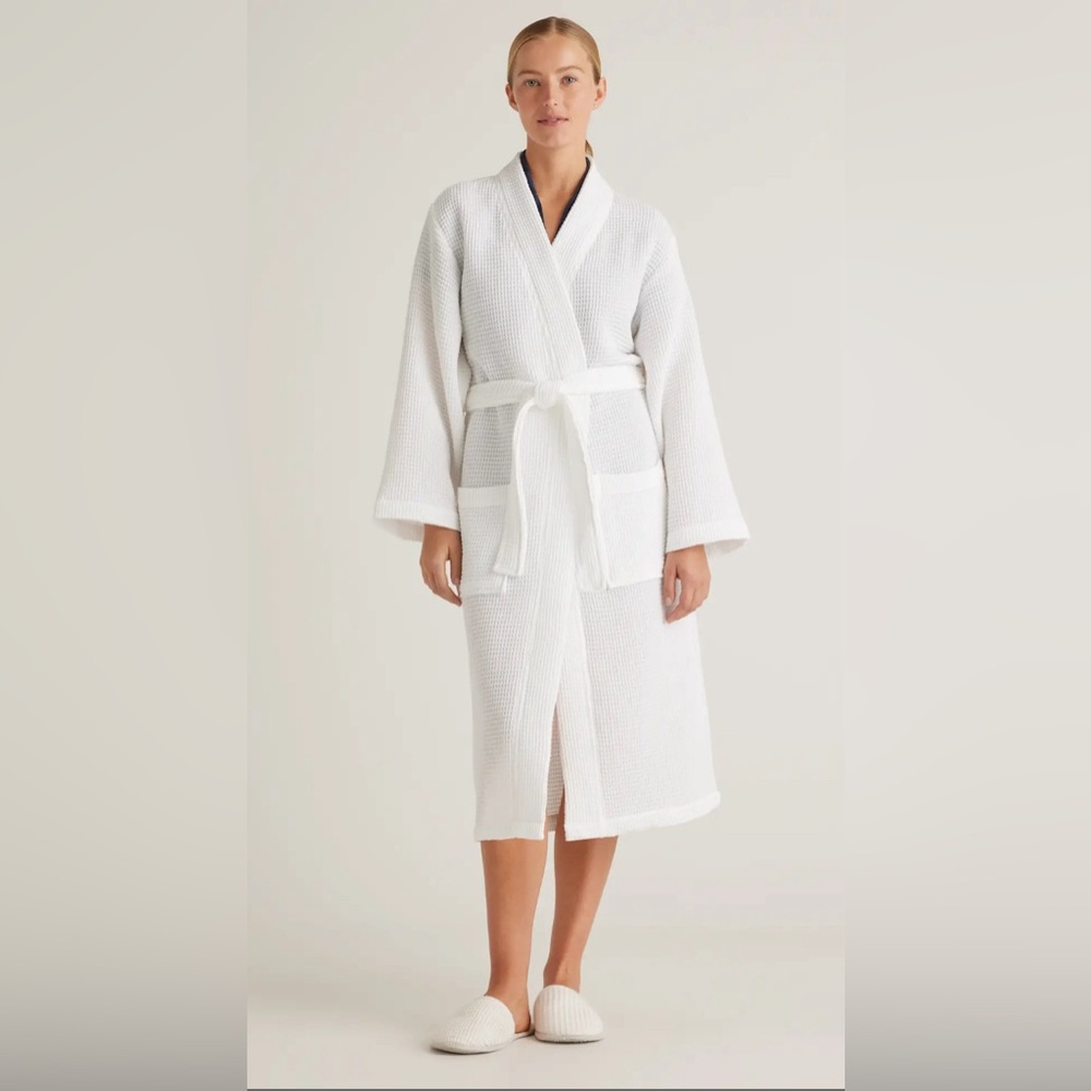 Melsimo White Waffle Knit Robe